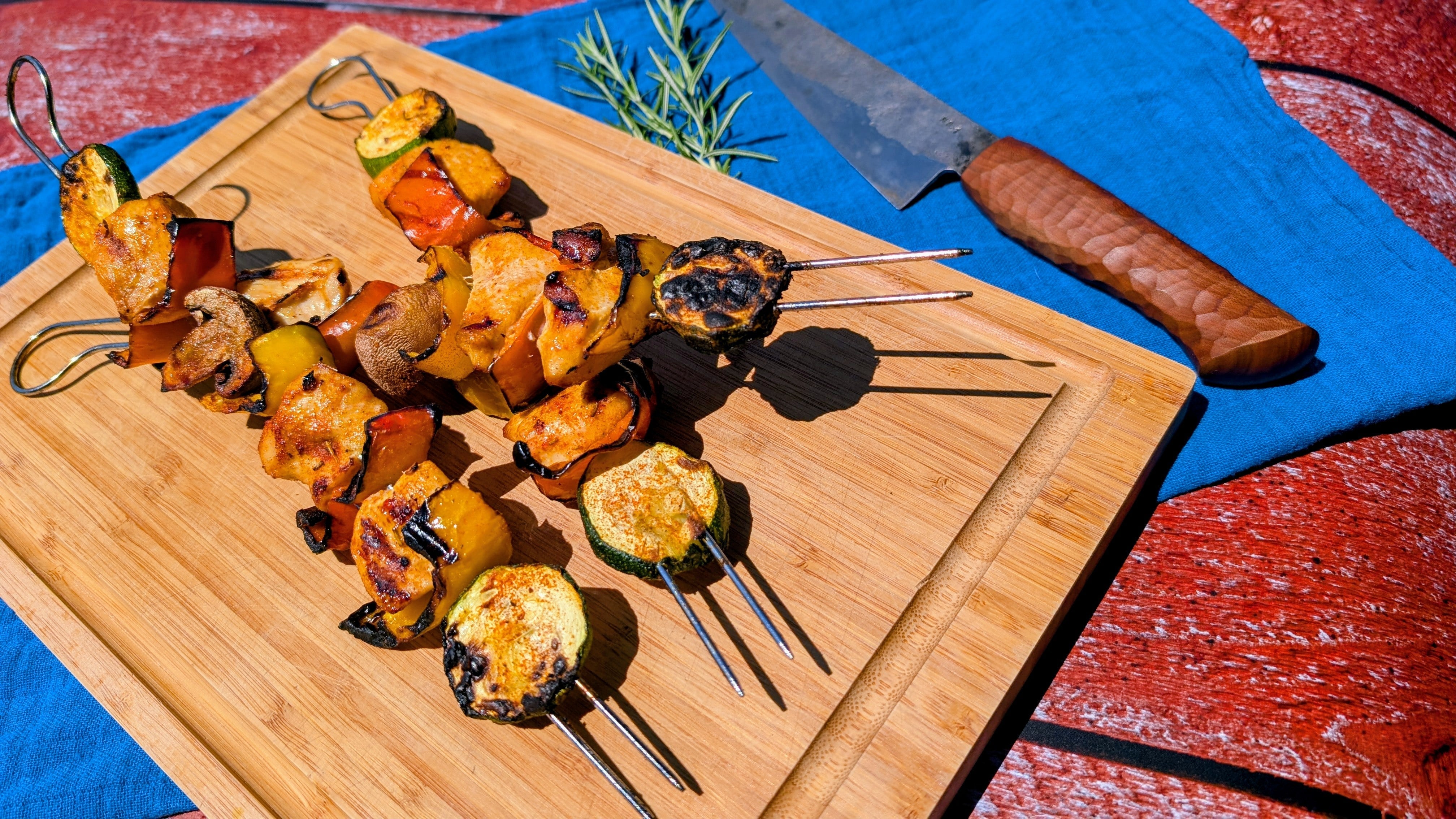 Schnelle Hendl-Grillspieße: Einfach, Bunt & Richtig Gut vom Grill
