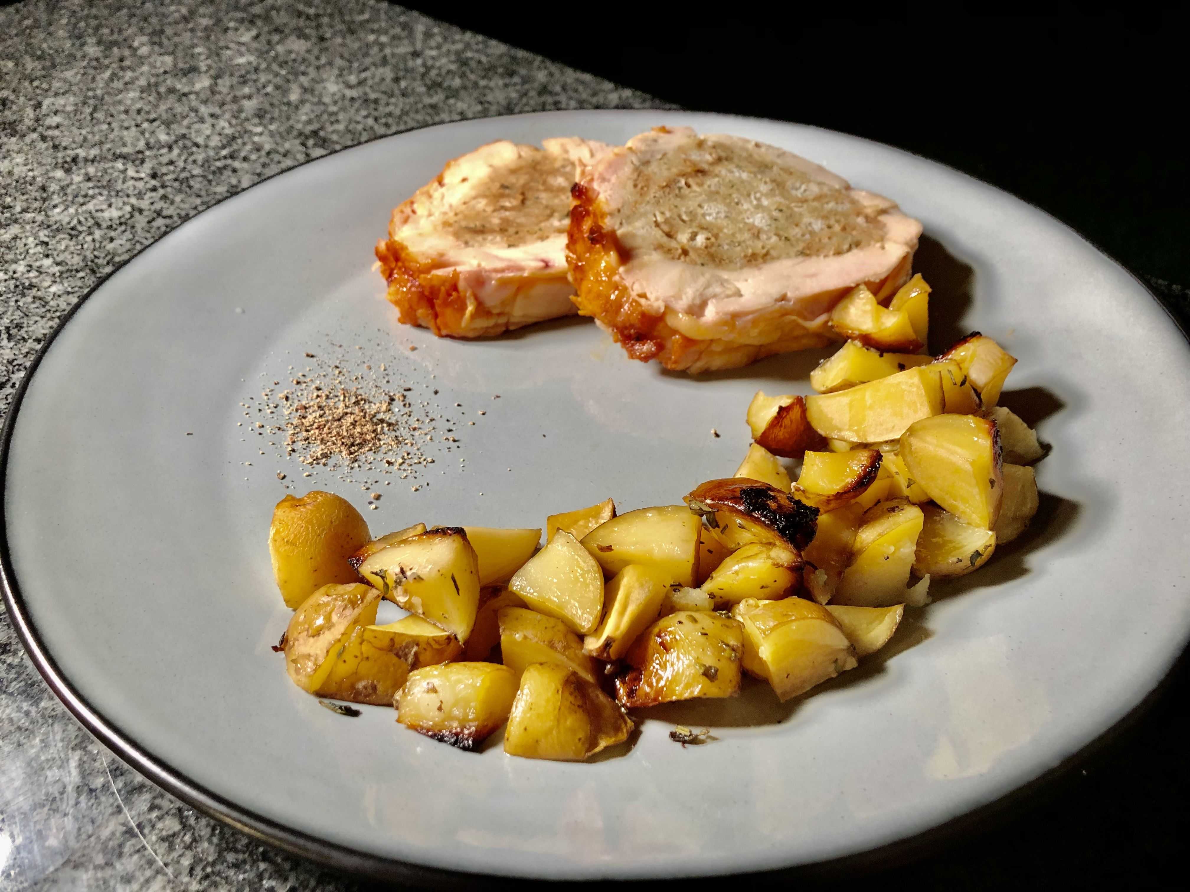 Grillgenuss auf österreichische Art: Hendlroulade mit Semmelfülle