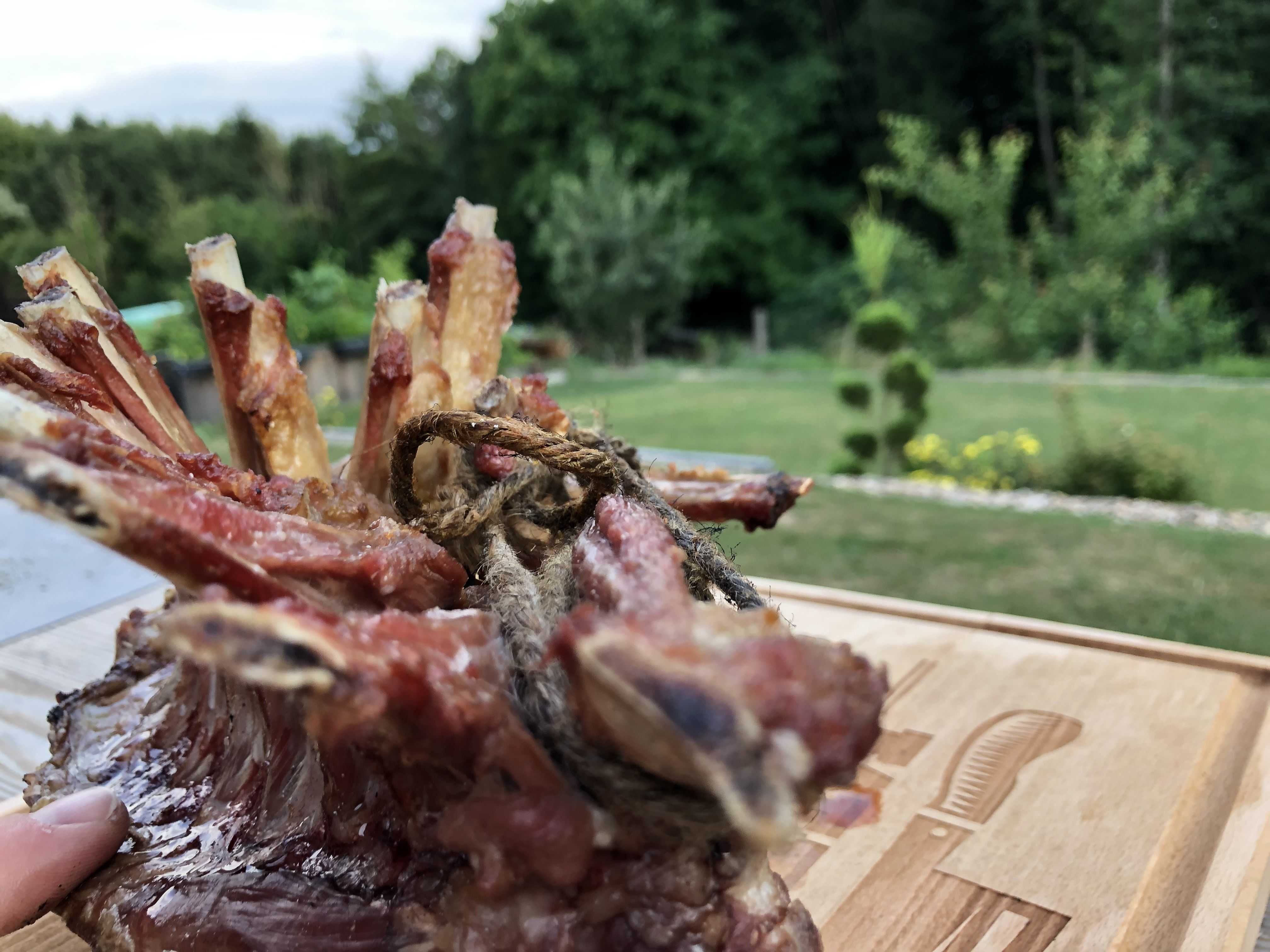 Lammkrone vom Grill: Ein königlicher Genuss für deine Gäste