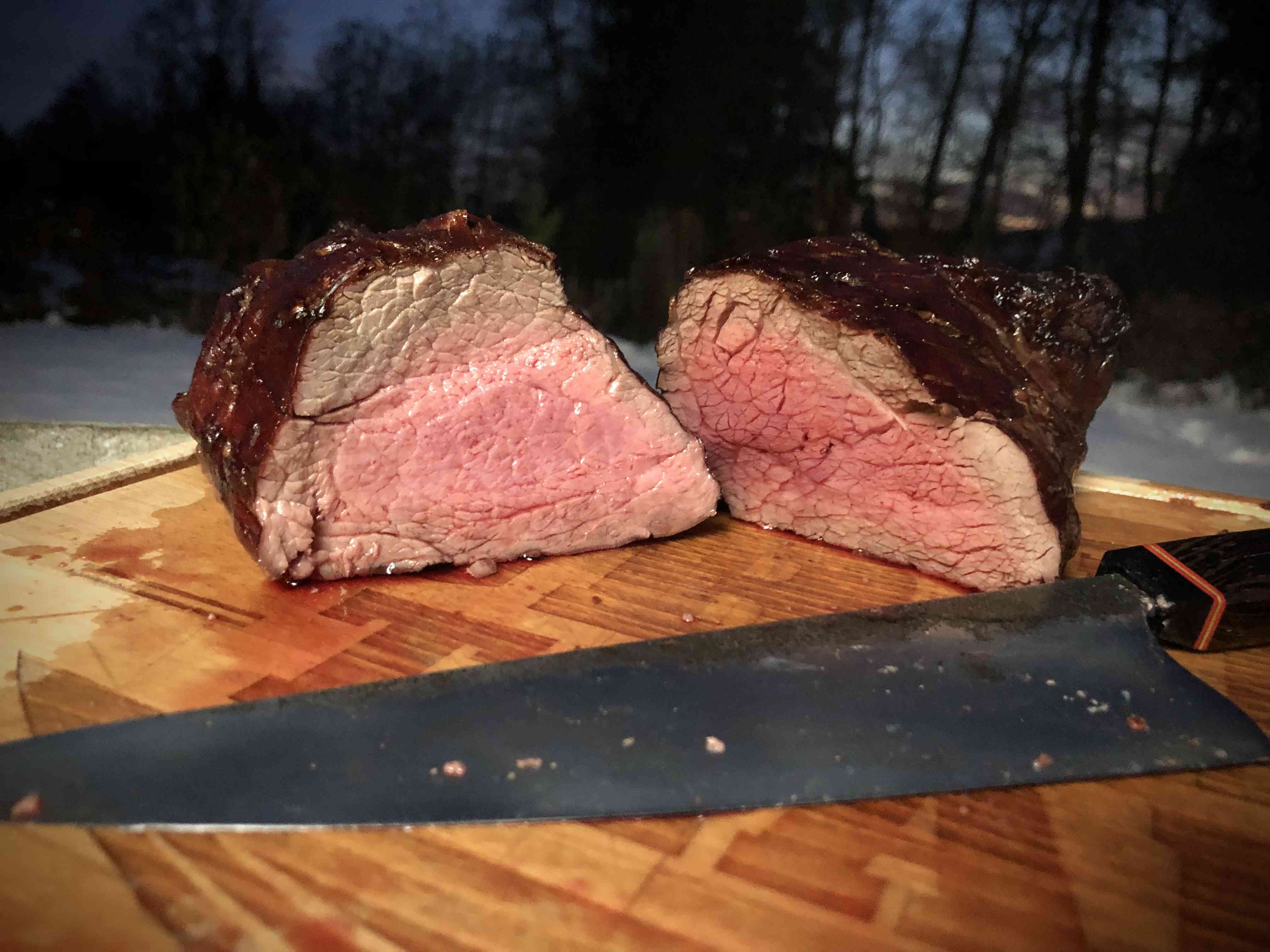 Filetsteak rückwärts gegrillt: So gelingt der perfekte Steakgenuss