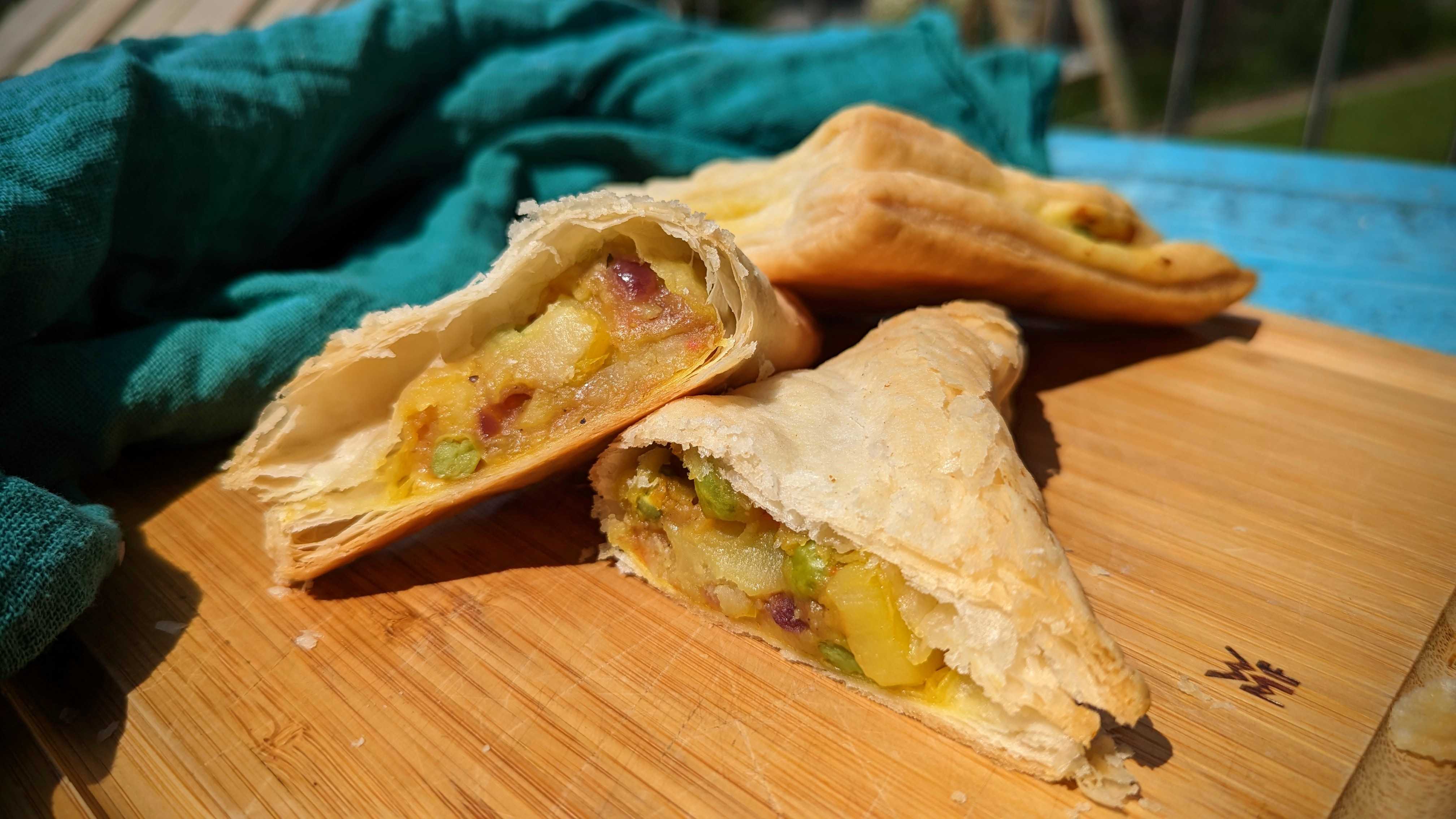 Samosas vom Grill: Indische Teigtaschen mit Raucharoma