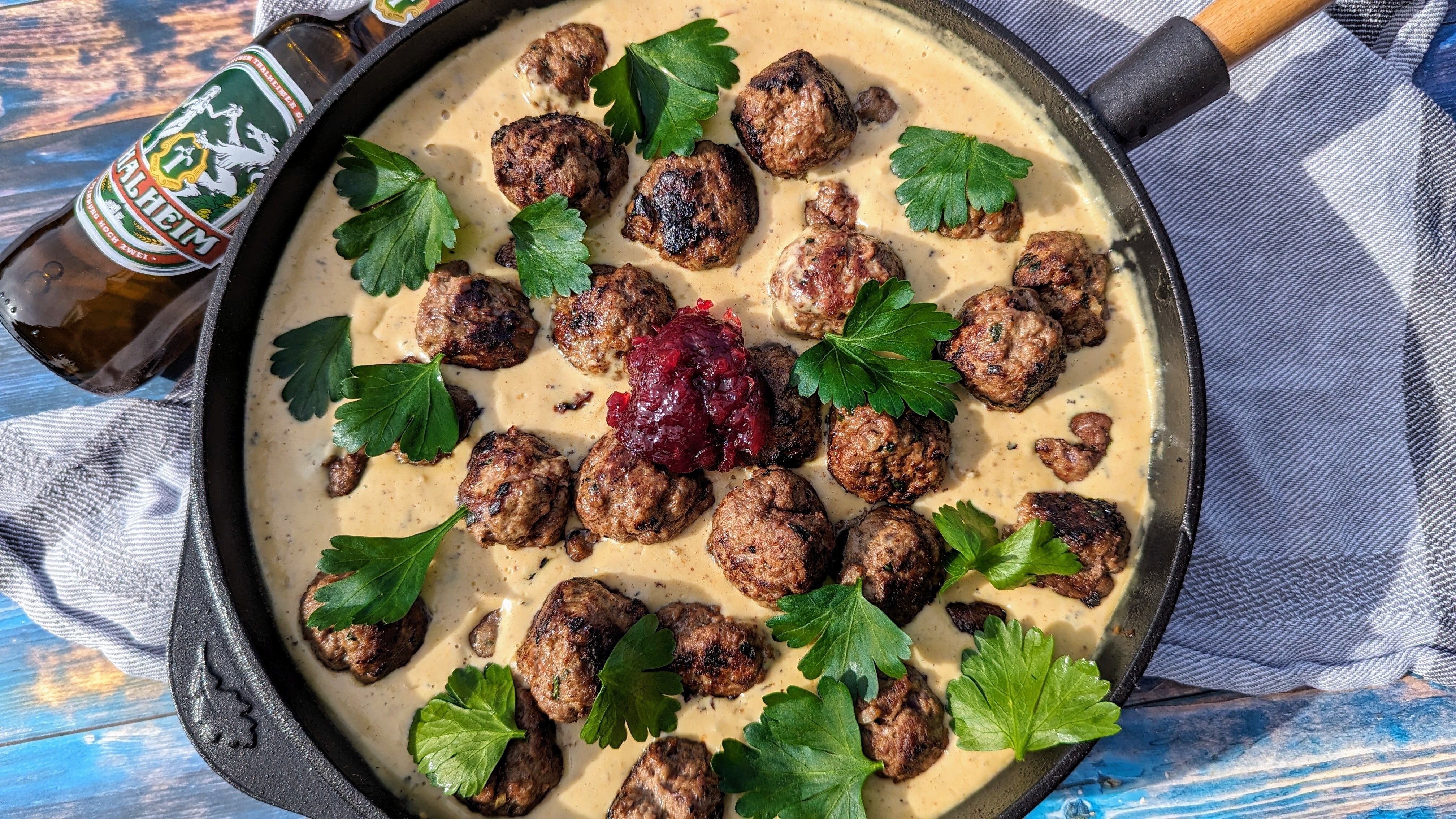 Köttbullar vom Grill – Schwedische Köstlichkeit mit Pfiff