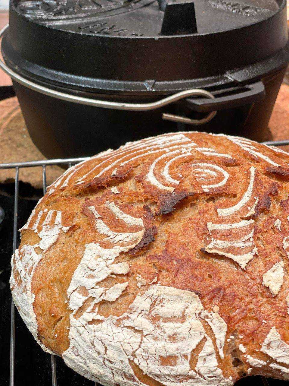 Knuspriges Brot Im Dutch Oven Backofen