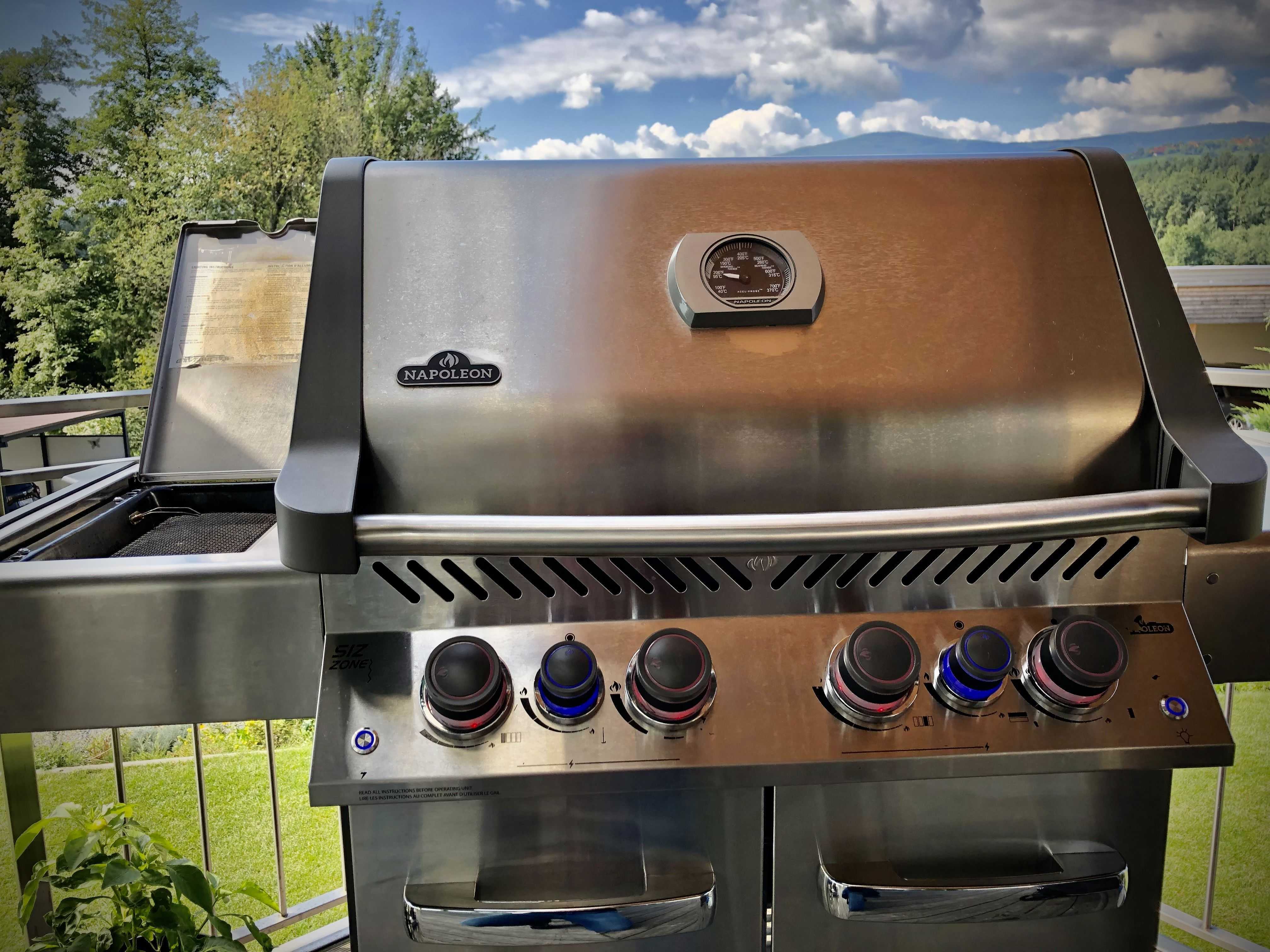 Gasgrill reinigen: So wird dein Grill blitzblank und sicher