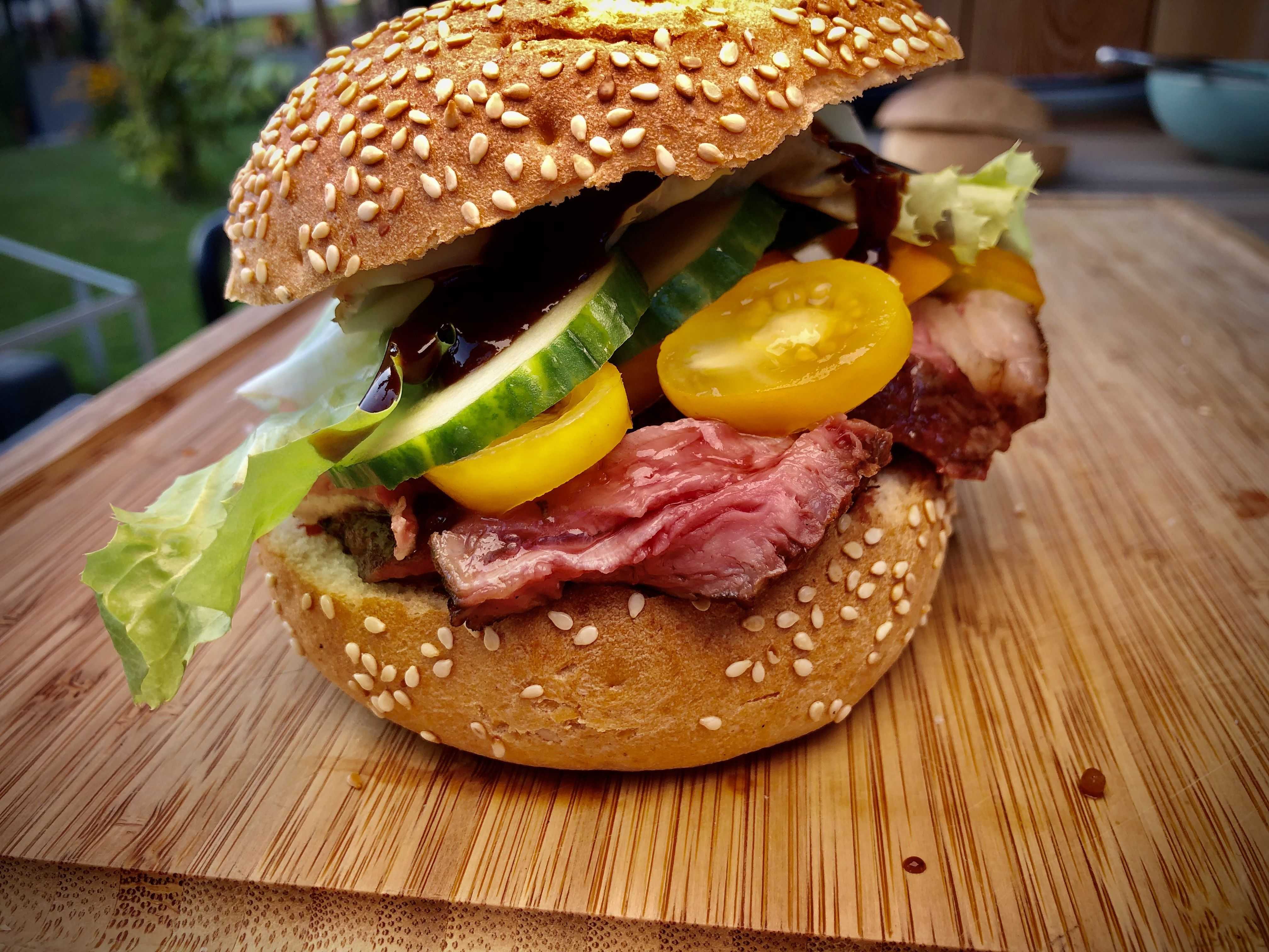 Der ultimative Roastbeefburger vom Kugelgrill