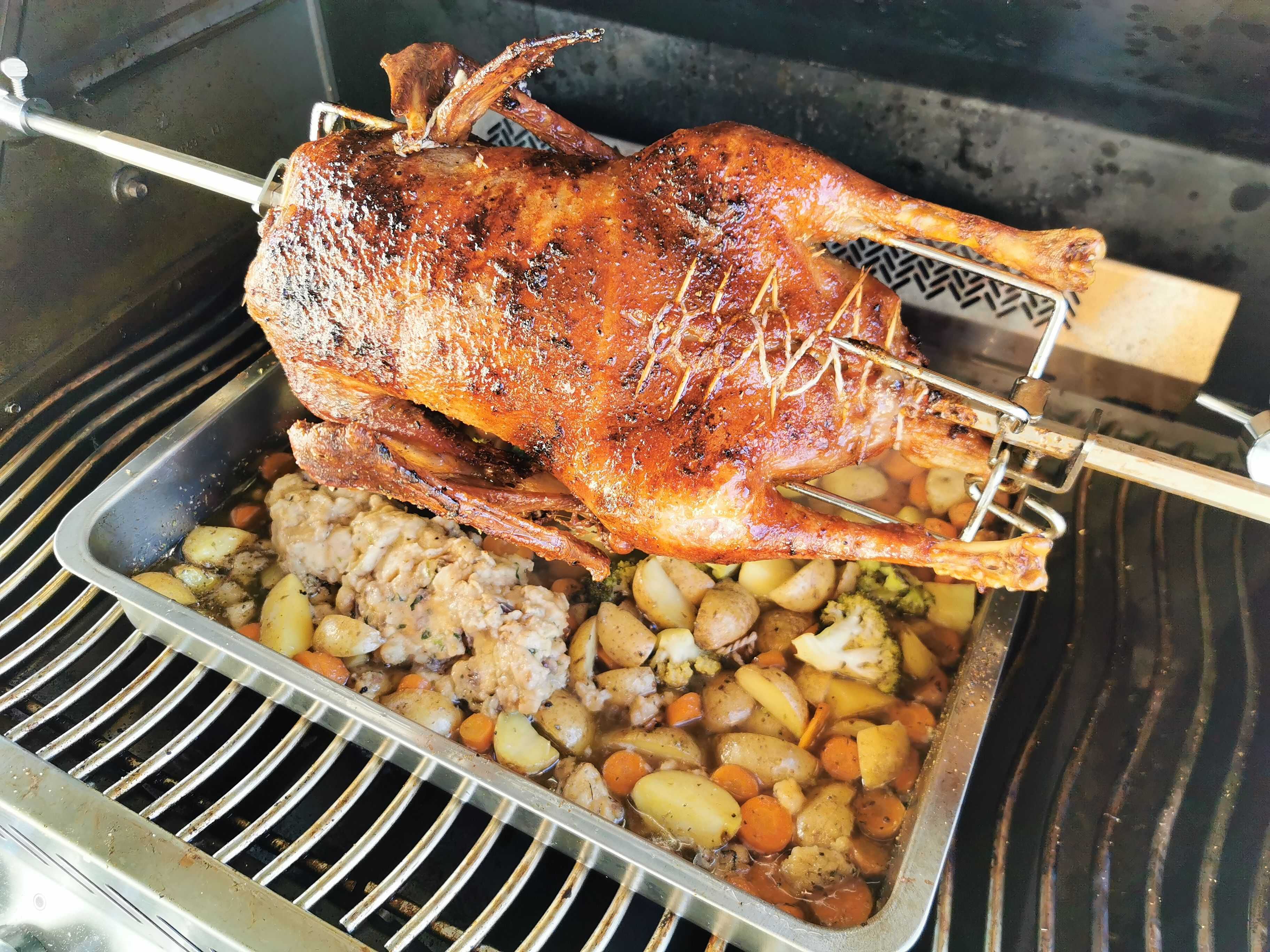 Perfekte Ripperl vom Drehspieß: Steirische Gaumenfreude vom Grill