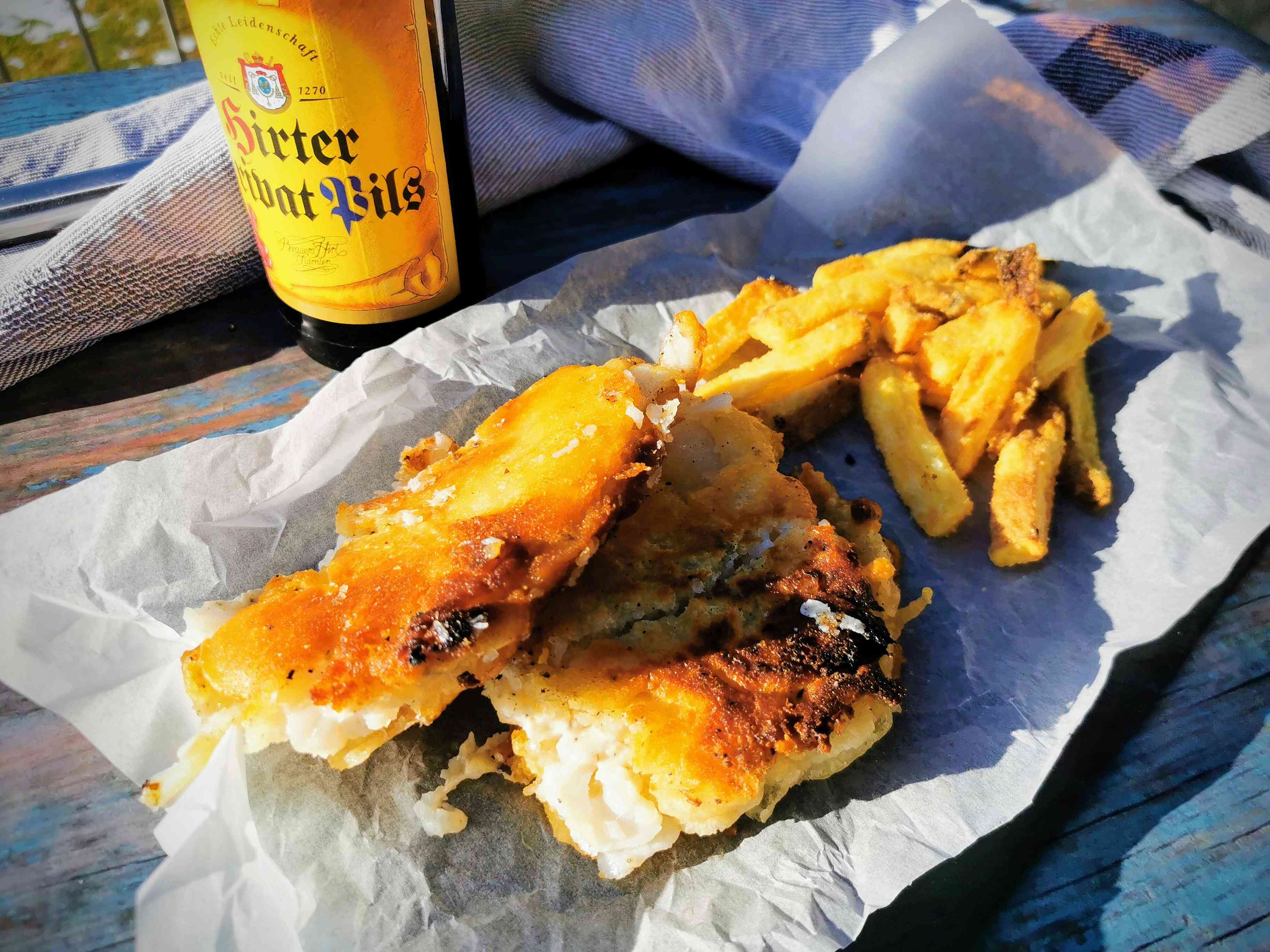 Fish and Chips vom Grill: Britischer Klassiker trifft auf österreichische Grillkunst