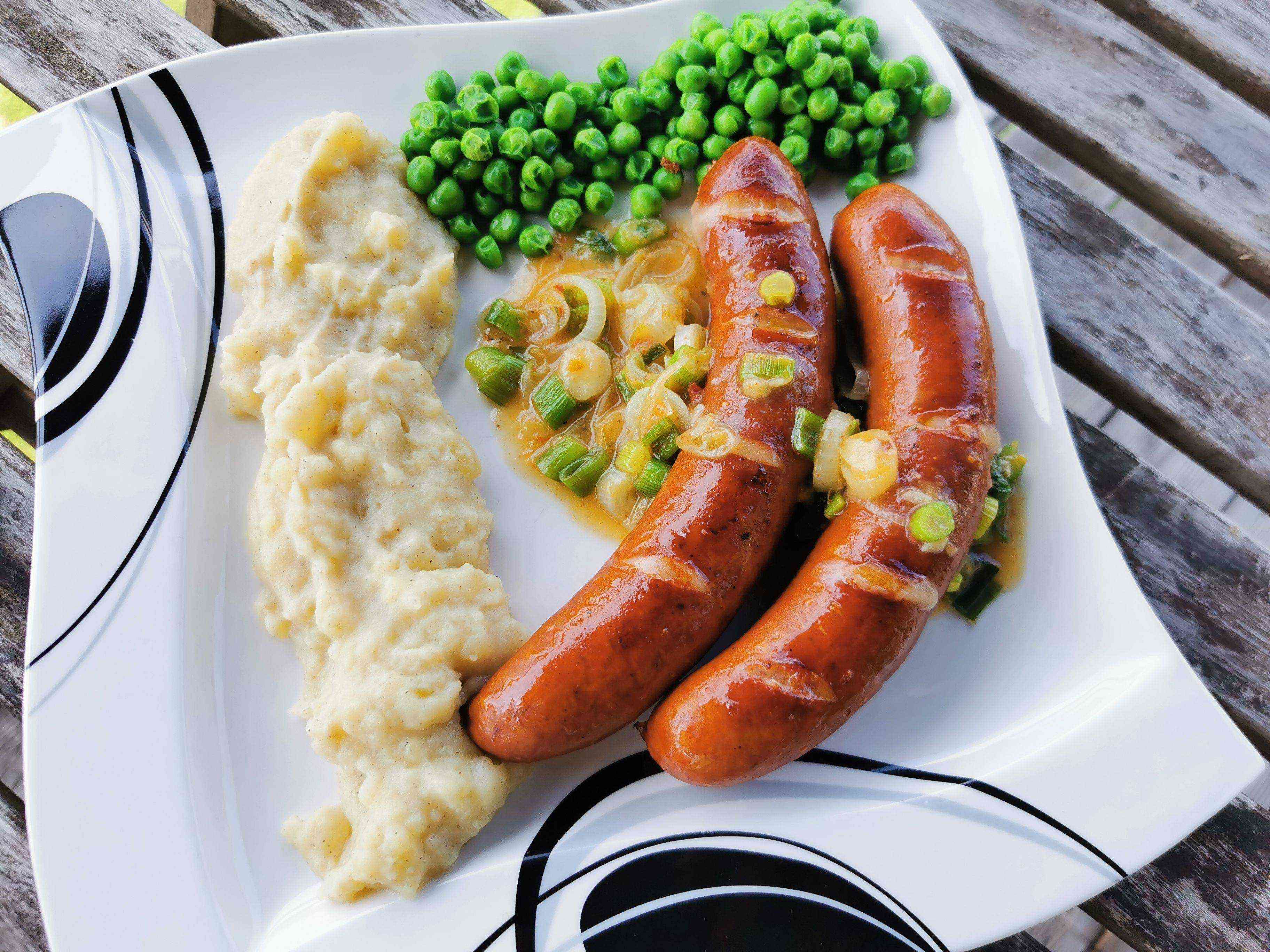 Bangers and Mash vom Grill: Britisches Pub-Food neu interpretiert