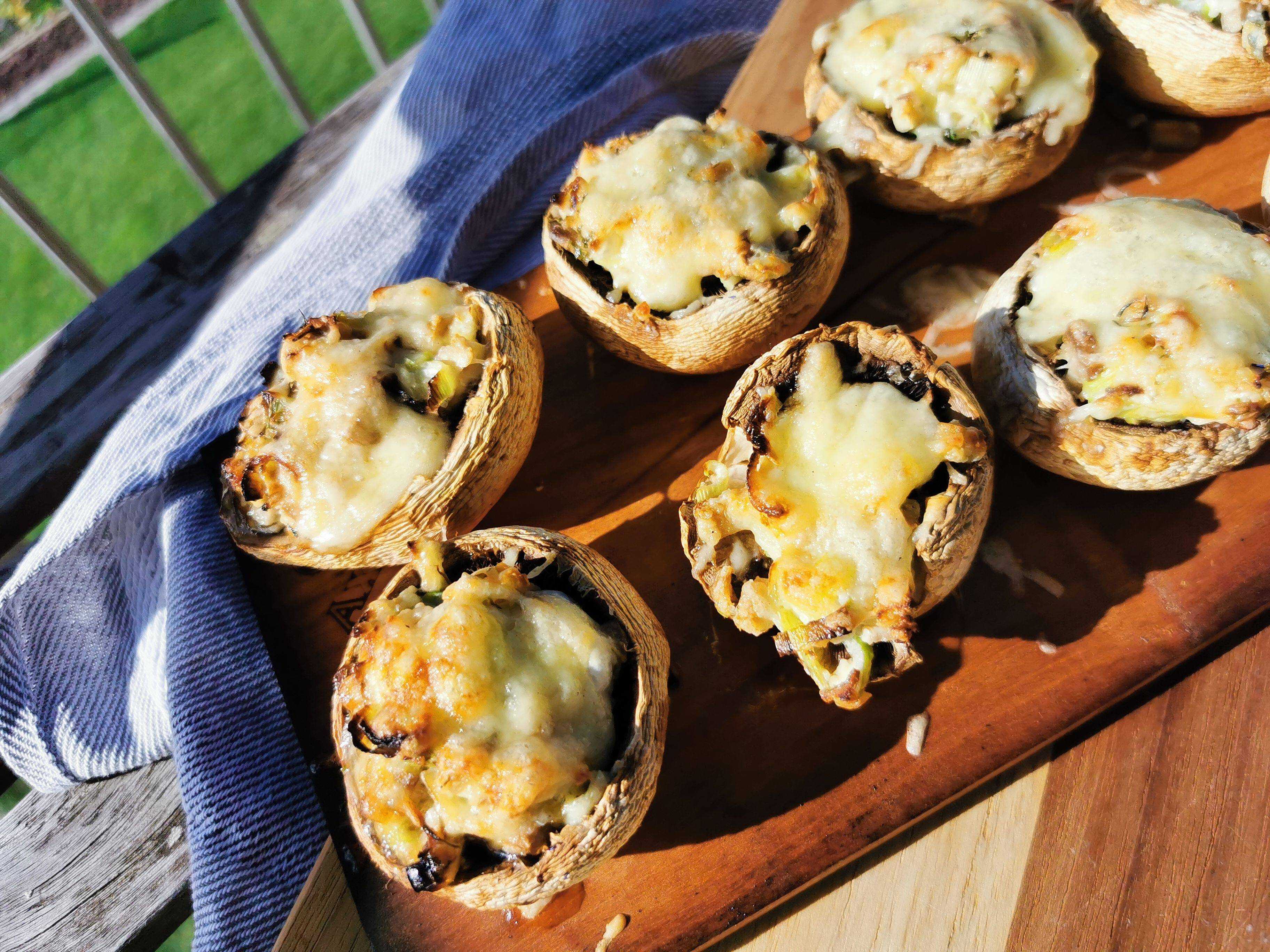 Gefüllte Champignons vom Grill – Genuss pur für Veggie-Fans!