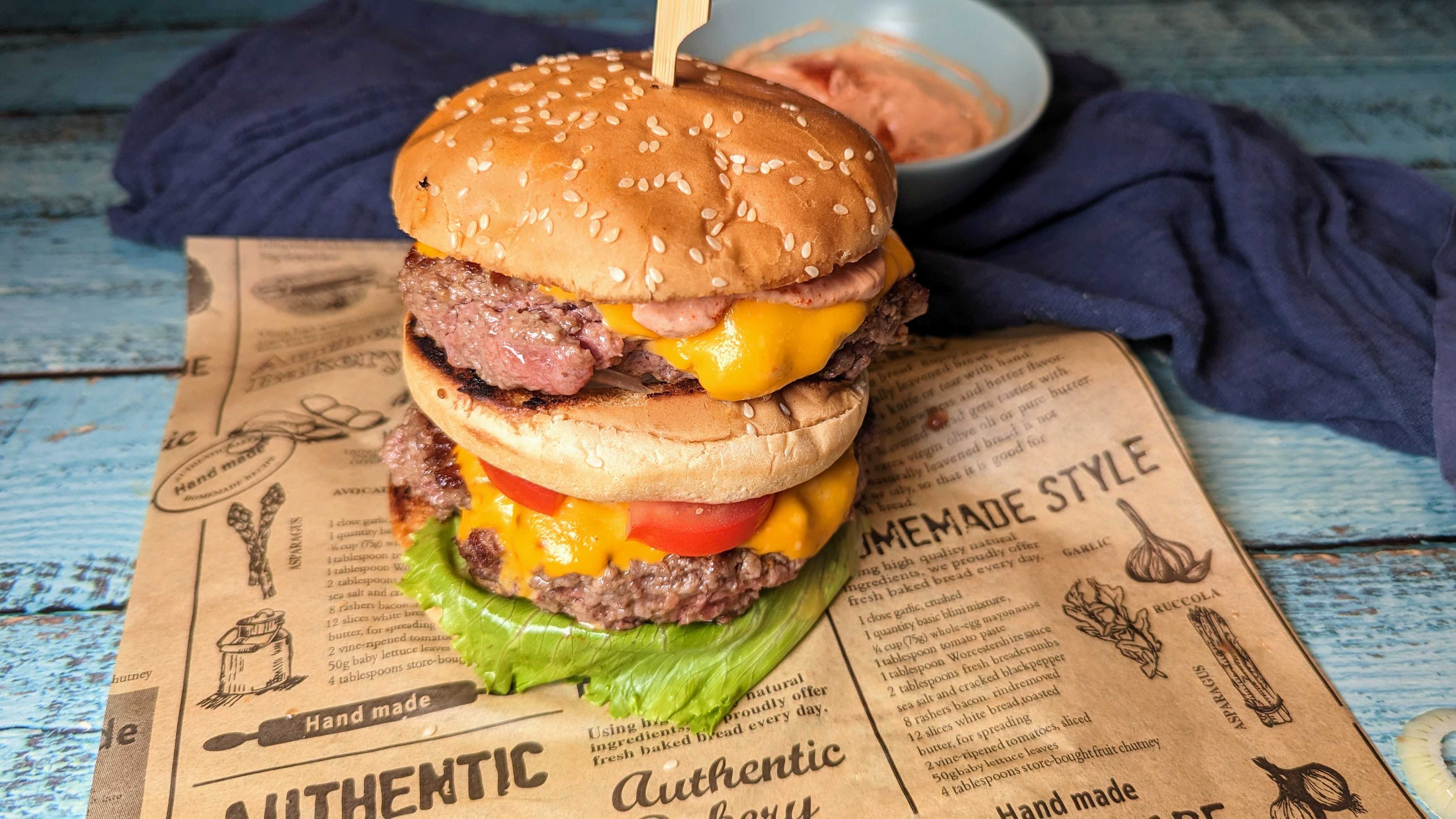 Double Cheeseburger Deluxe: Der schnelle Grillgenuss für jeden Anlass