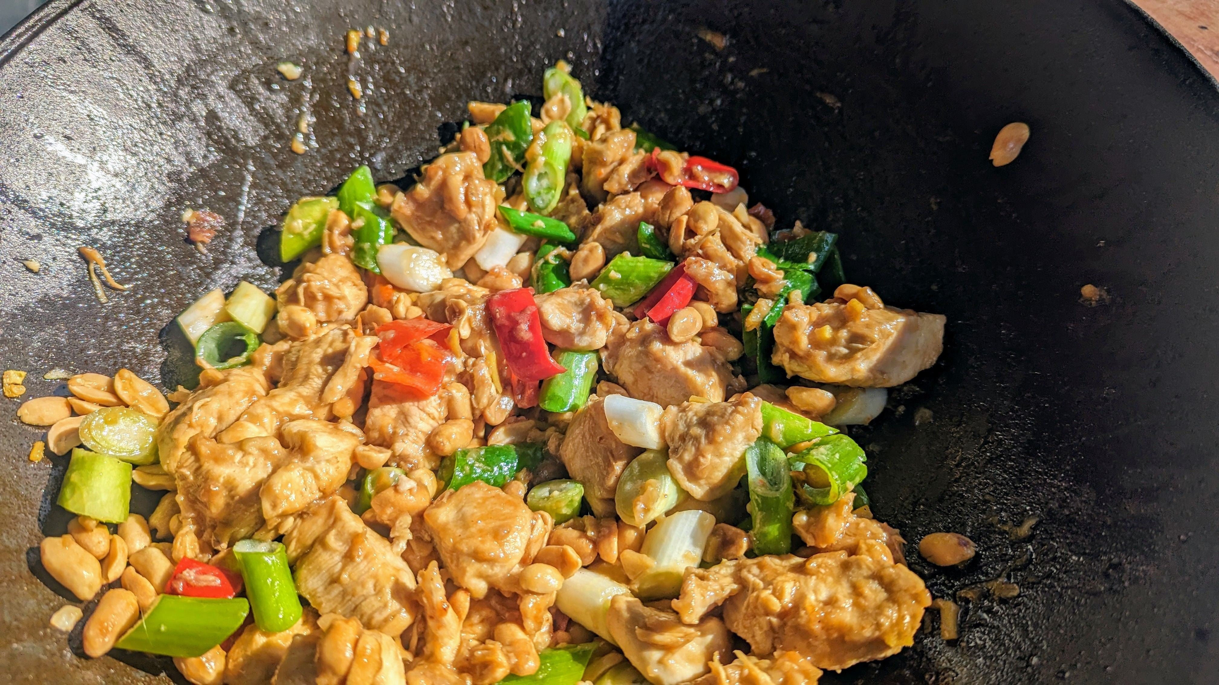 Kung Pao Hendl: Ein Hauch von Sichuan auf deinem Grill