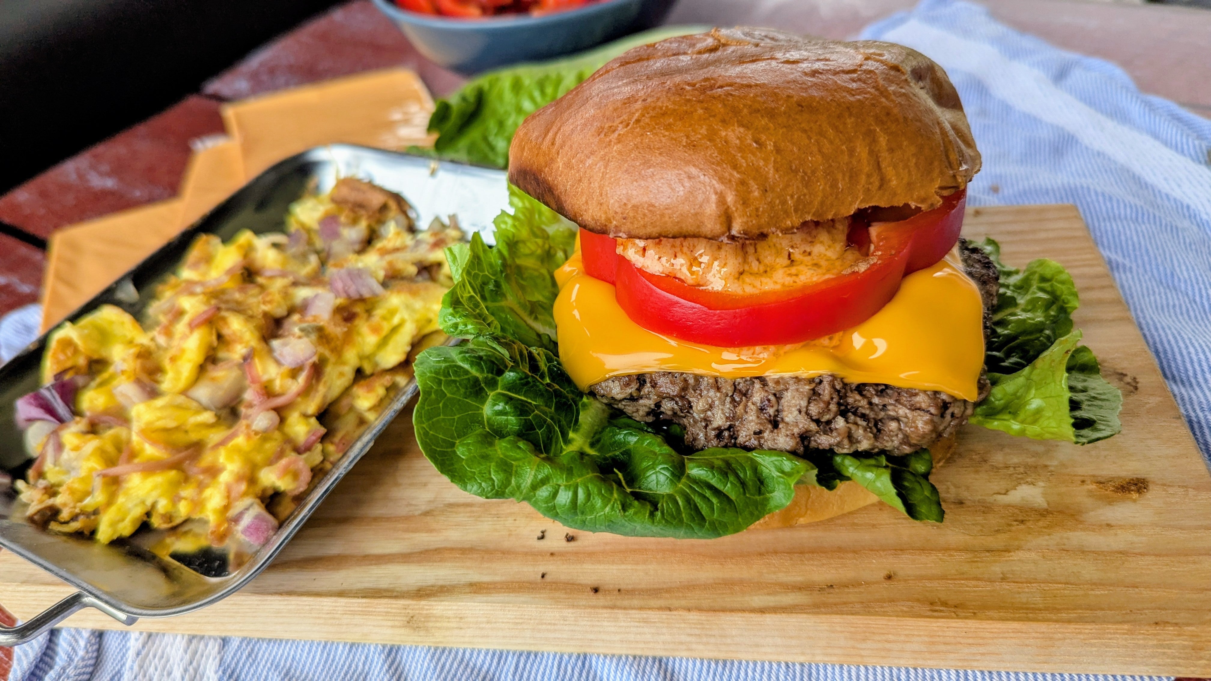 Breakfast Hole Burger: Der perfekte Start in den Tag vom Grill